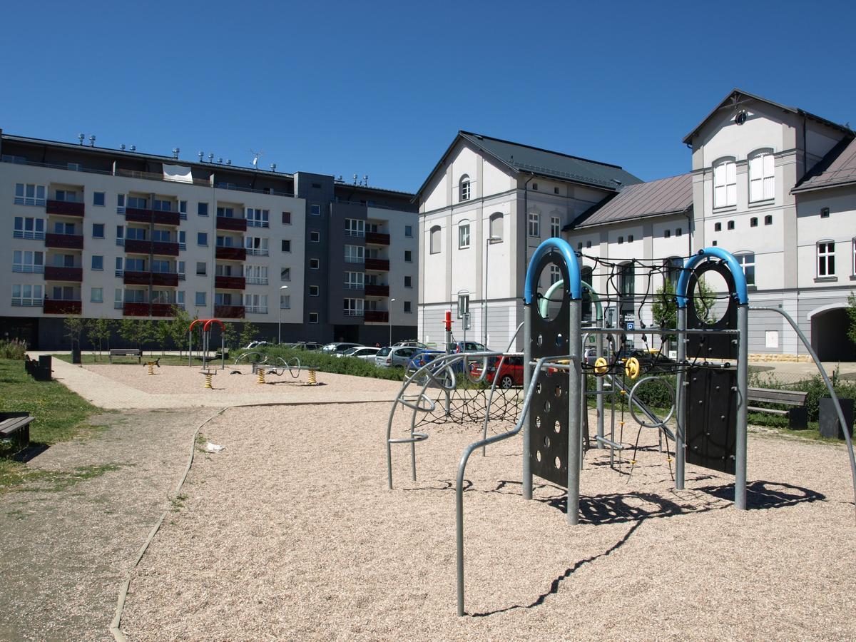Apartman Self Check In/Out Врхлаби Экстерьер фото
